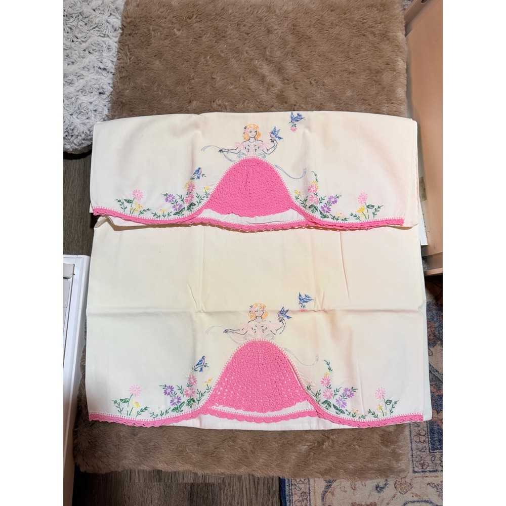 Absolutely beautiful pair of Pink Lady Pillow Cases